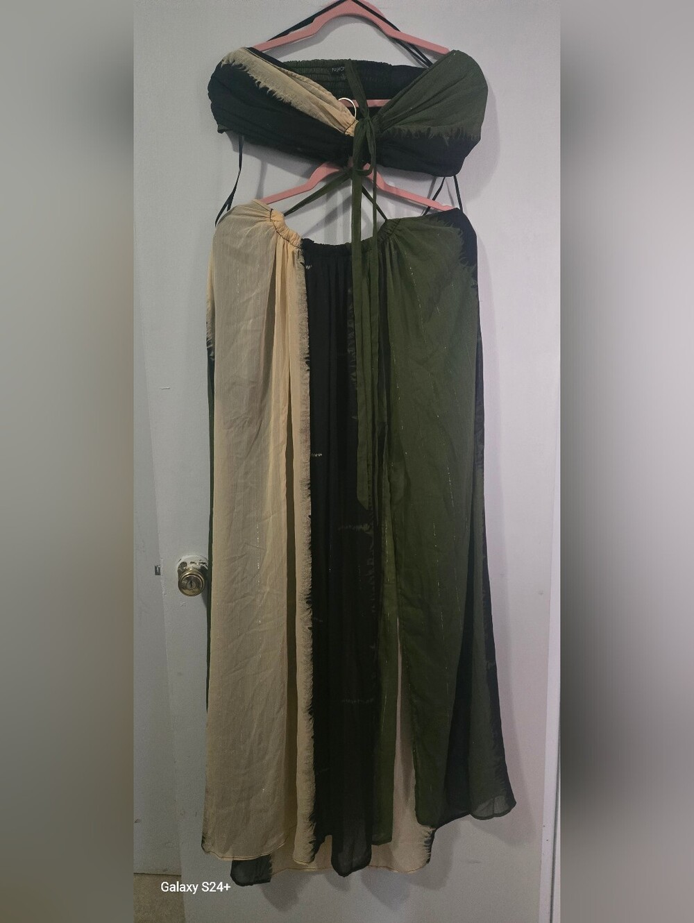 Fashionnova Chic Halter Maxi Dress with Cut out Design - Picture 4 of 8